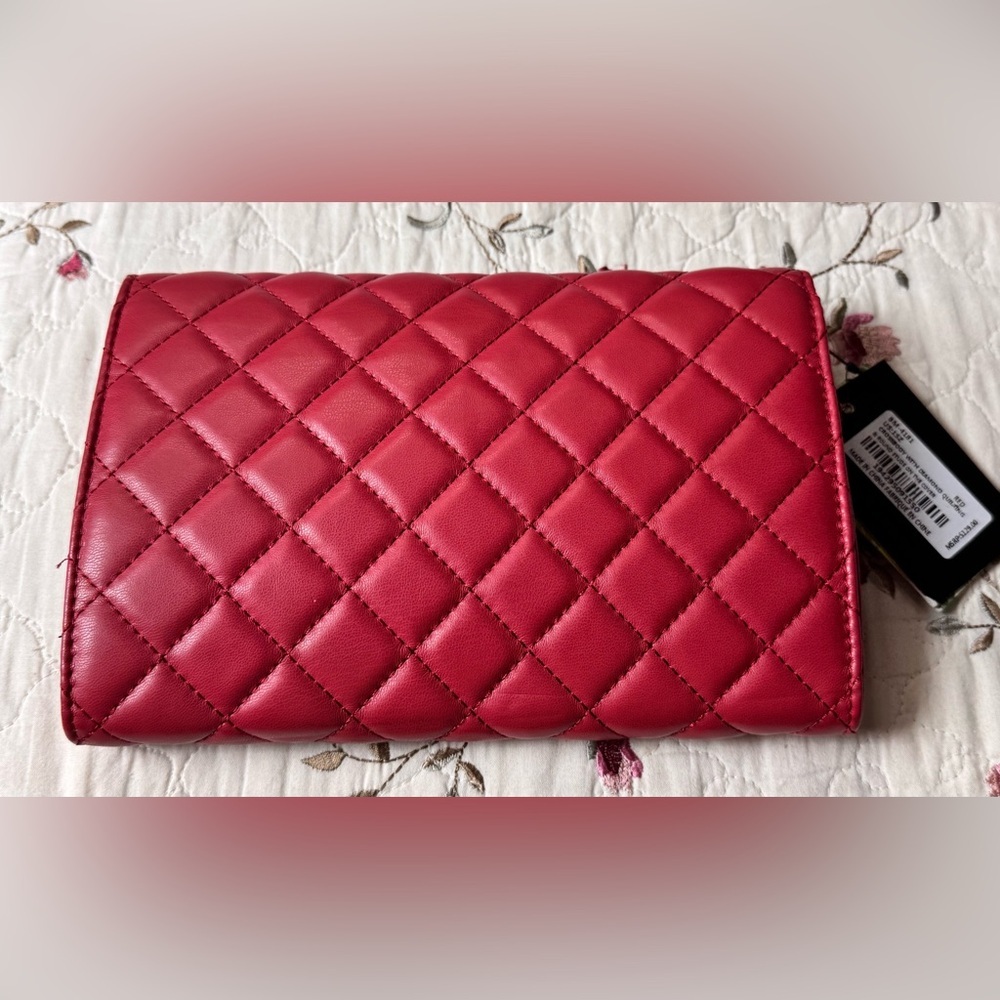 Badgley Mischka Quilted Red Crossbody Clutch Bag - Picture 2 of 10